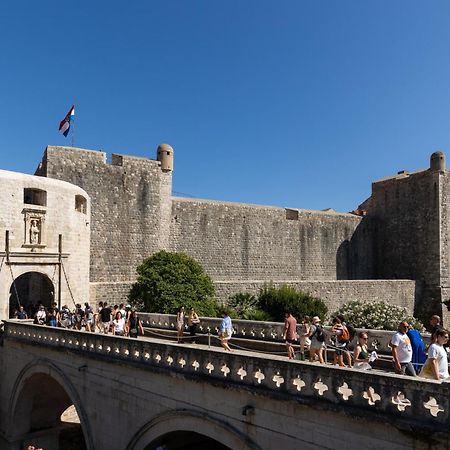 Seistanca Lux -Old City Entrance Dubrovnik Exterior foto