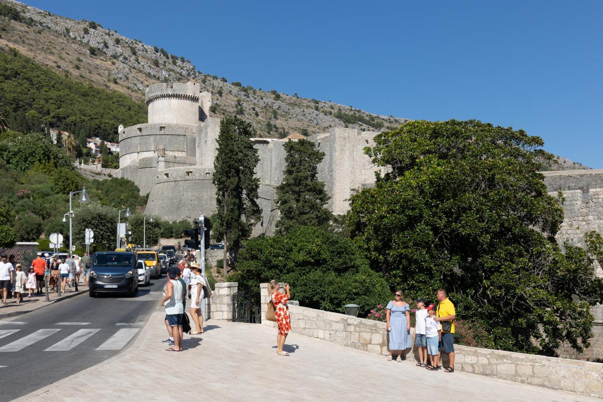 Seistanca Lux -Old City Entrance Dubrovnik Exterior foto