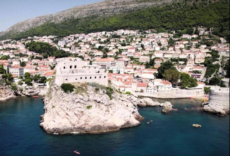 Seistanca Lux -Old City Entrance Dubrovnik Exterior foto